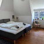 Gaestehus So *